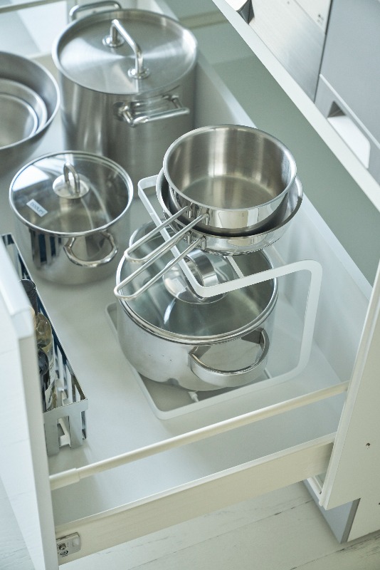 supporto per pentole pesanti in cucina